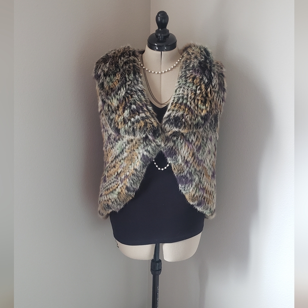 Genuine Rabbit Fur Vest - Picture 3 of 11